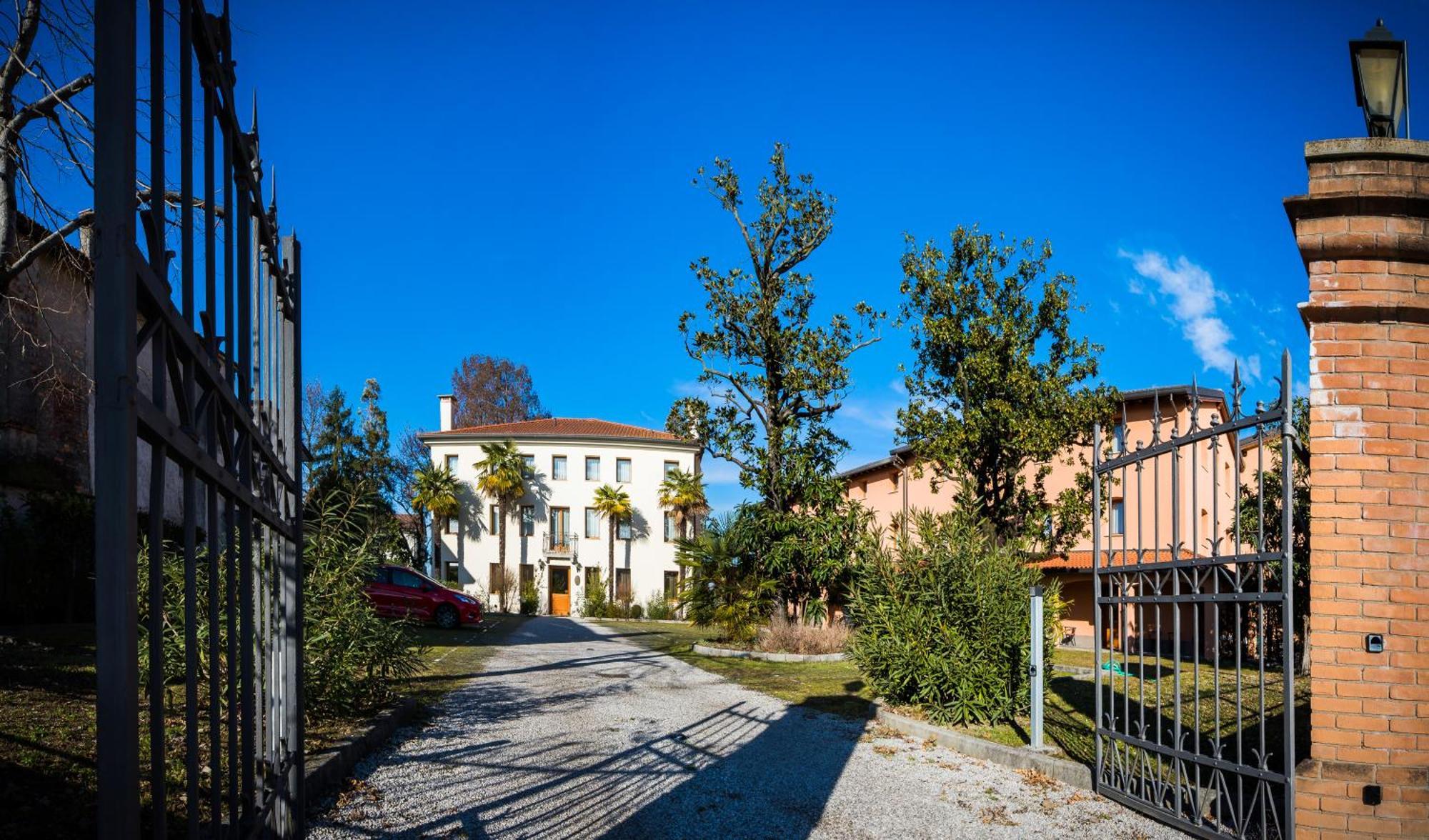 Hotel Dall'Ongaro Ghirano Extérieur photo