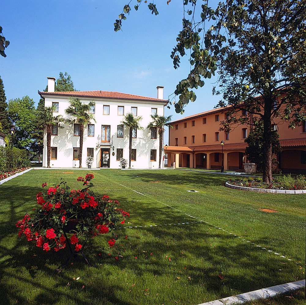 Hotel Dall'Ongaro Ghirano Extérieur photo